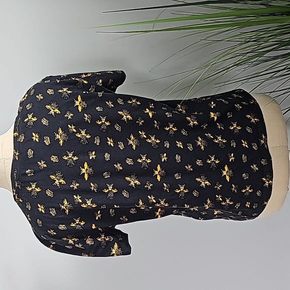 Alice + Olivia Rylyn Embellished T-Shirt - Picture 6 of 10